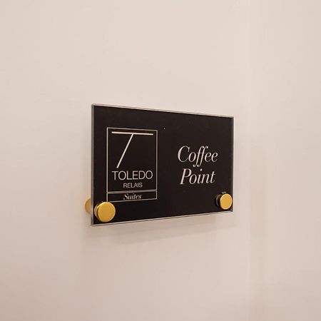 Toledo Relais Suites - By Pera Rooms Collection نابولي المظهر الخارجي الصورة
