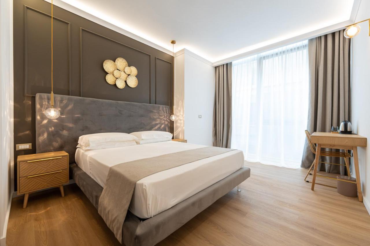 Toledo Relais Suites - By Pera Rooms Collection نابولي المظهر الخارجي الصورة